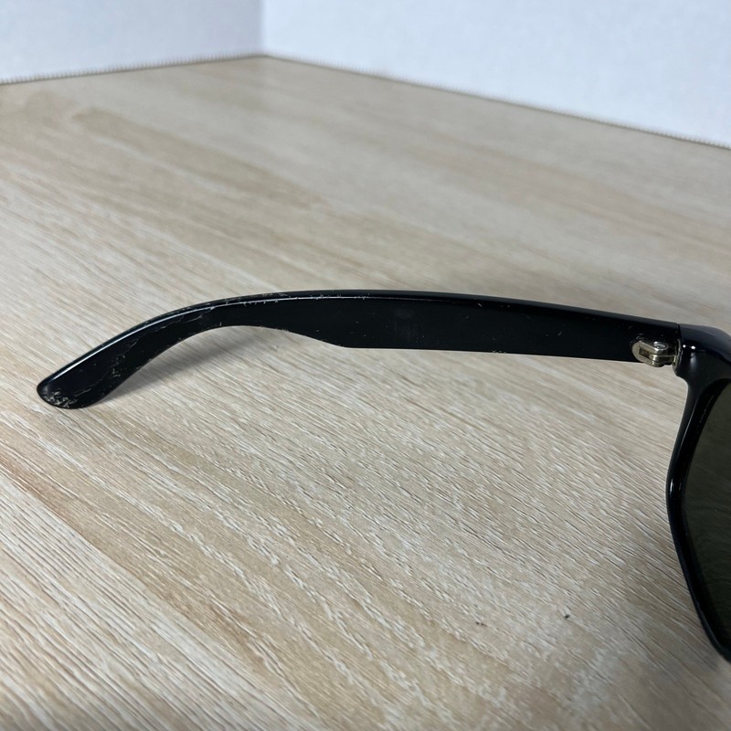 Ray-Ban RB2132 New Wayfarer 901 Sunglasses Black DAMAGED 55-18 Italy gallery