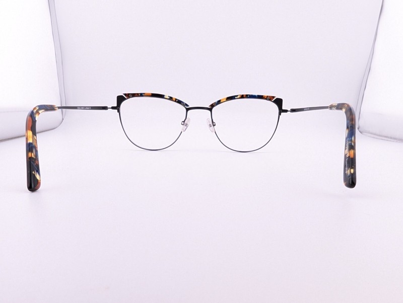 Avanti by Modstyle Eyeglasses, Frames Only, Cecile C2, 53-20-140, Design AUS gallery