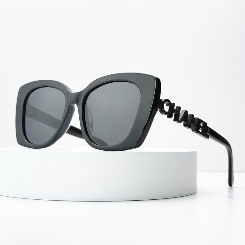 CHANEL CH5422B C501T8 Black Polarized Sunglasses Dark Grey Lens New