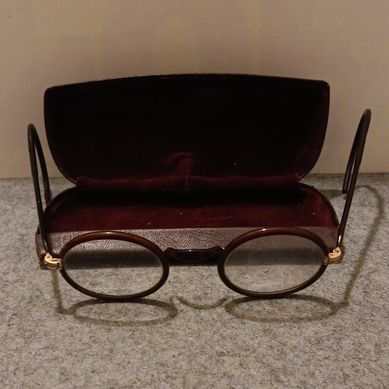Antique 1920s Windsor Eyeglasses Round Celluloid Saddle Bridge Cable Temples Cas