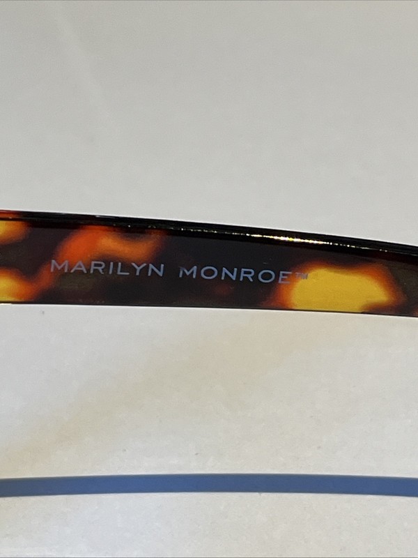 Marilyn Monroe Eyeglasses Readers Clear Tortoise Shell Frame MMR136GP 324 Retro gallery