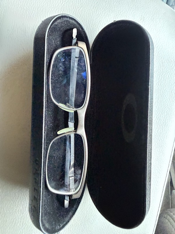 Oakley Steel Plate Pewter Rectangular Eyeglass Frames W/Case