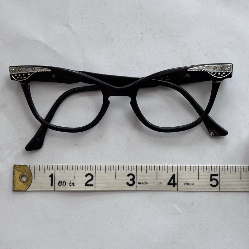 Vtg Flair USA Cat Eye Women’s Eye Glasses Black Aluminum Metal Frame 44-20-140