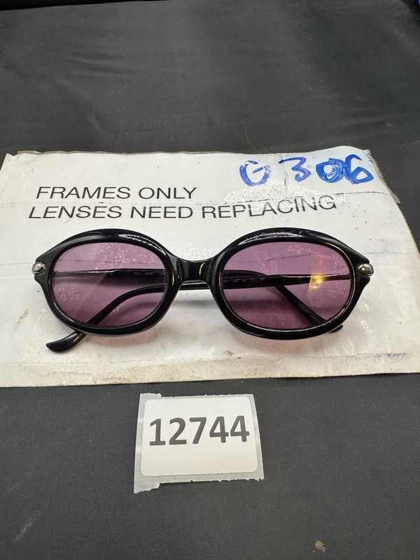 KATA Ria Noir 135 Black Frames Only
