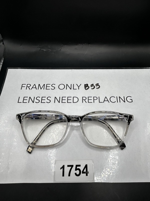 VERA BRADLEY Andie Holland Garden Eyeglasses Frame Only 52-16-135 Black/Gray