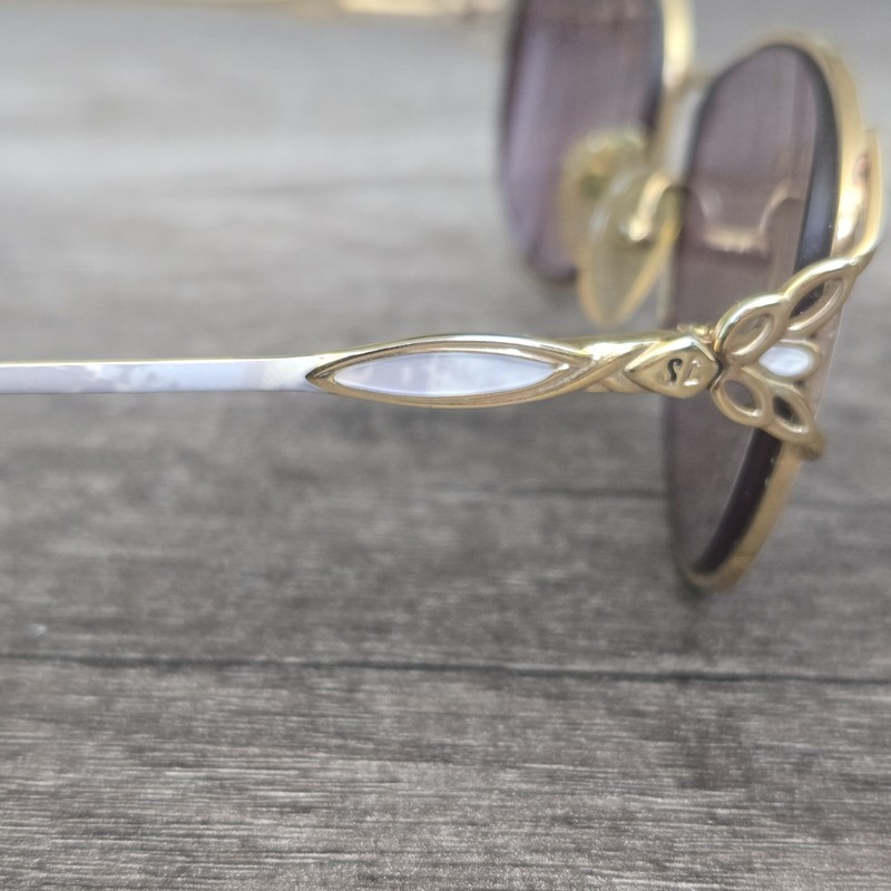 Vtg Sophia Loren M48 Eyeglasses Frame Gold Filigree MOP Temple 306 17 135 gallery