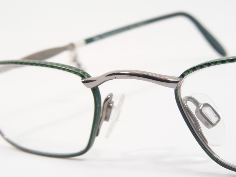 Paloma Picasso by METZLER 8371 707 GREEN / SILVER EYEGLASSES 48-20-135mm (NOTES) gallery