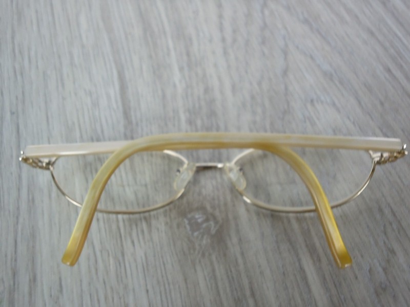 Liz Claiborne Glasses-Frames Only-L297 OFJ4 135 Ivory with Gold Toned Hardware gallery