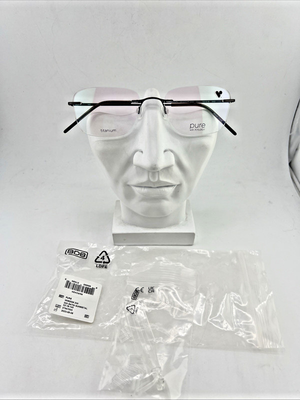 Pure Titanium with Airlock Wisdom 200 Designer Eyeglasses Gunmetal 033 52-18-140