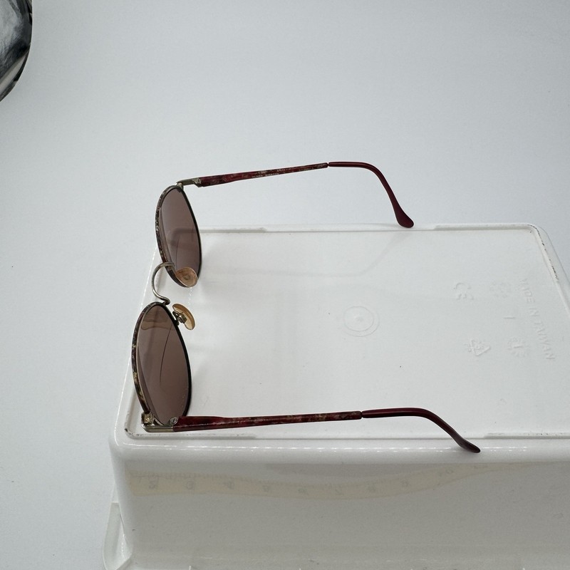 Vintage Oliver Winston Metro Round Eyeglass Frames Floral Red 55-21-145 gallery