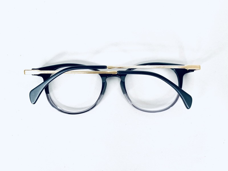 Claire Goldsmith Matte Black Slate & Clear Oval Round Glasses Avery 48 18 140 gallery