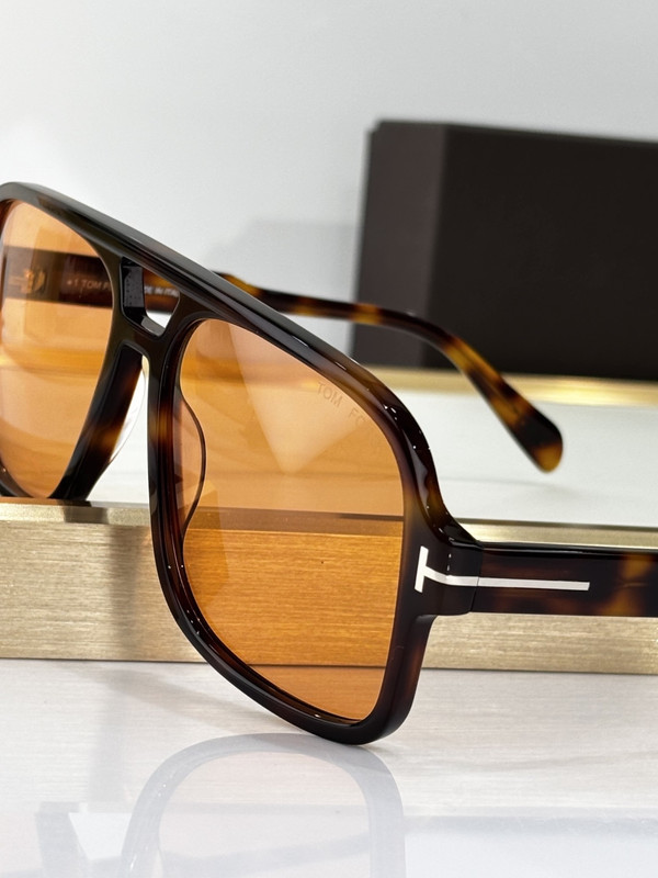TOM FORD TF884 Orange Lenses Tortoiseshell Frame Eyeglasses 60-18-140 gallery