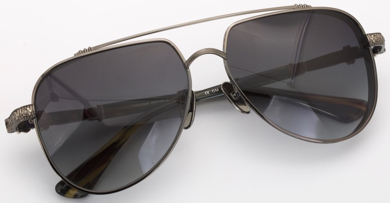 Brand New Heavy Titanium Metal chrome Heart Style Mens Large glass61-21-150 gallery