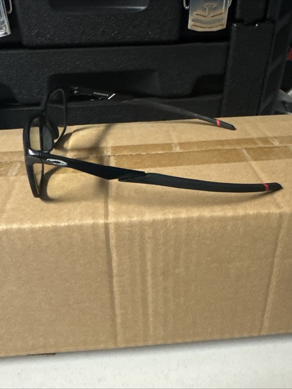 Oakley Optical Dissipate OD+0.50 OS+.50 Transitional , Progressive gallery