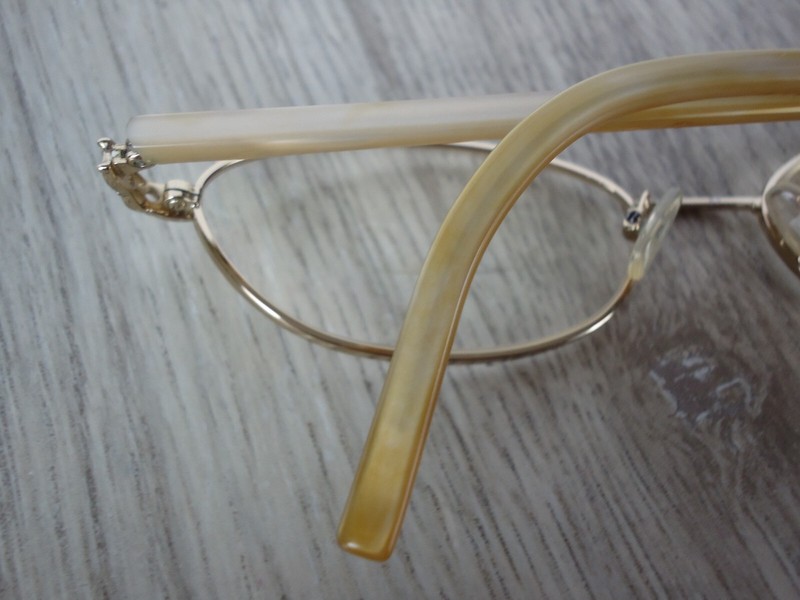 Liz Claiborne Glasses-Frames Only-L297 OFJ4 135 Ivory with Gold Toned Hardware gallery