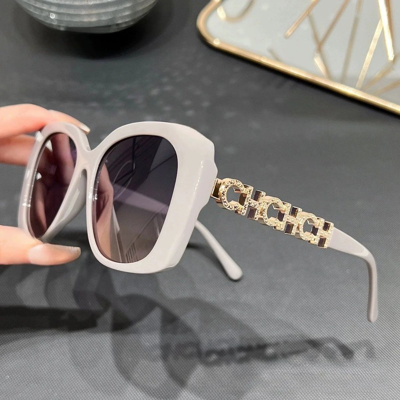 CHANEL CH5422B C501T8 Black Polarized Sunglasses Dark Grey Lens New
