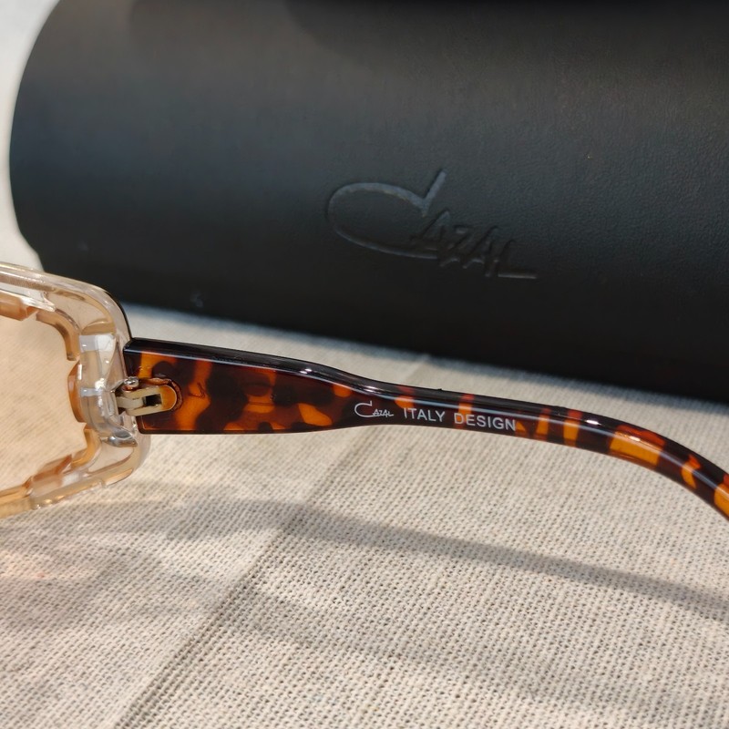 CAZAL LEGENDS 955 Havana Tortoiseshell Temple Gradient Brown Sunglasses withCase gallery