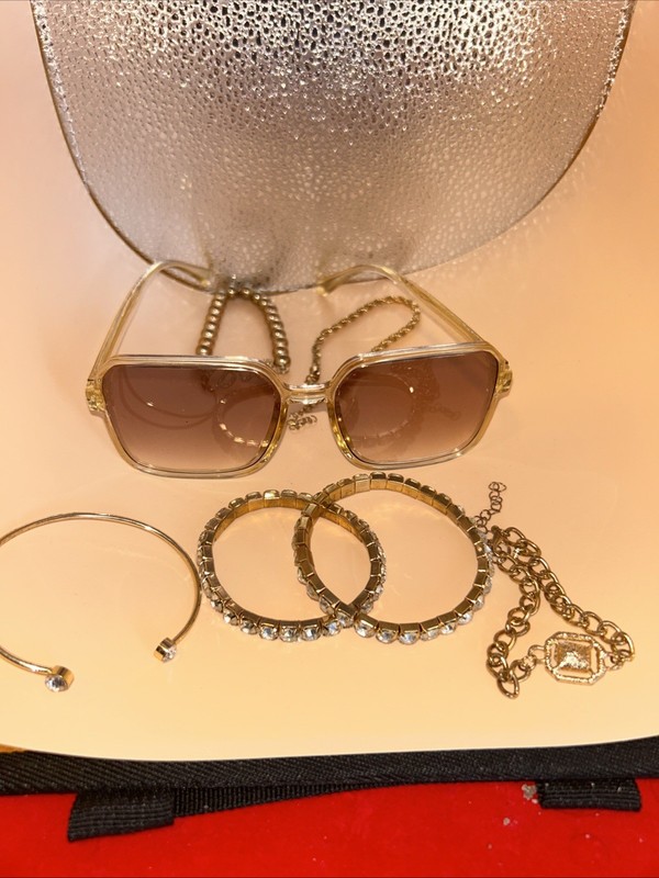 Ladies Glasses And More