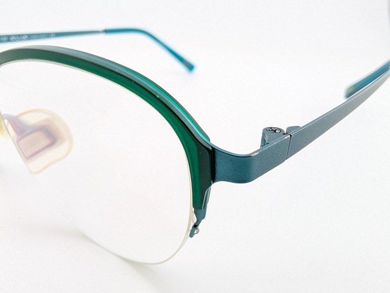 Kliik Denmark Eyeglasses, Frames Only, Korea, 642 M116, 47-19-135, Metal, Green gallery