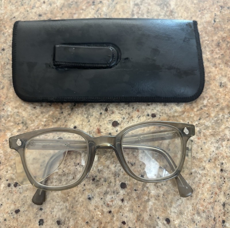 Vintage AO AMERICAN OPTICAL Flexi-Fit Safety Glasses Z87 Gray Smoke Side Guards