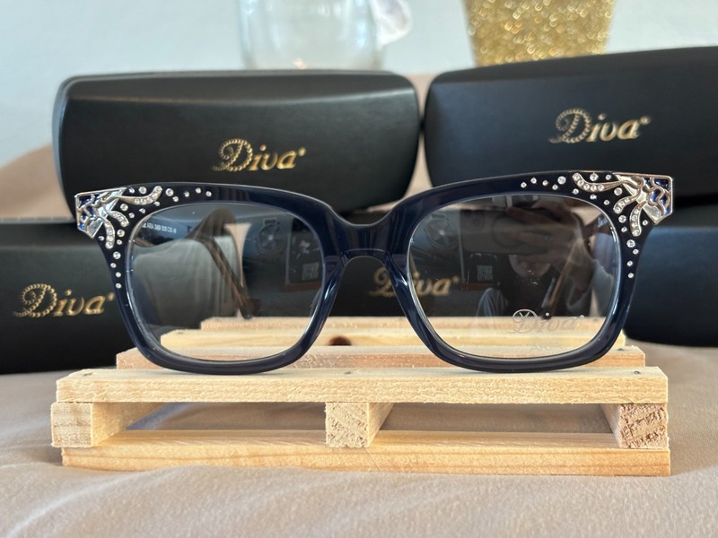 Diva eyeglass frame model ARIA DA004 with swarovski crystals