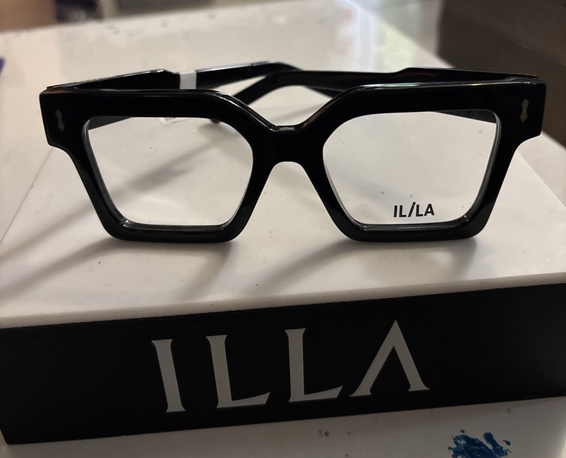 ILLA EYEGLASSES FRAMES ONLY/ RENTA BLACK 52/19/135 gallery