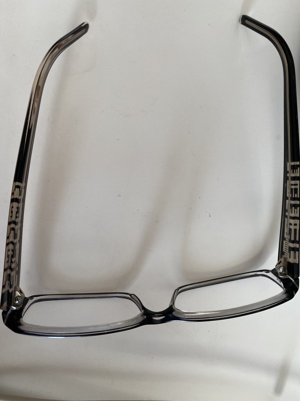 FENDI Black And Clear Frames With Logo On Temples With Case gallery
