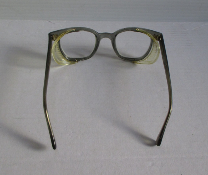 Vintage American Optical A/O Flexi-Fit 6M Z87 Safety glasses w/Plastic Shields gallery