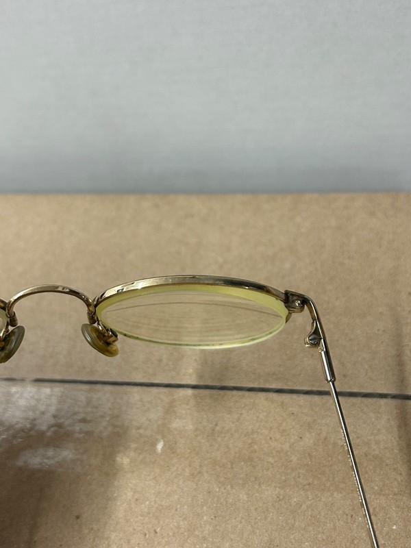 Marchon Flexon Eyeglasses Frames Matte Black Gold Round Cable Ear 48-19-135 gallery
