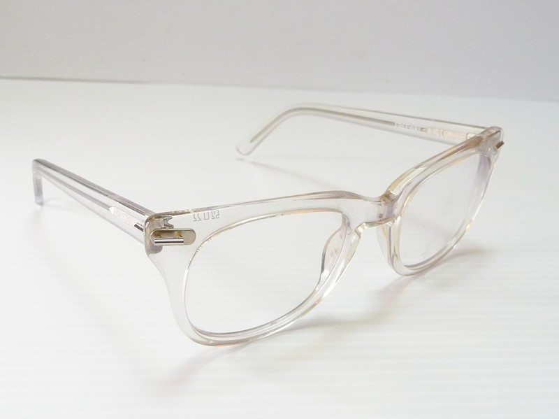 Shuron Freeway 6 Eyeglass Frames – Clear Crystal – 52◻22 – USA