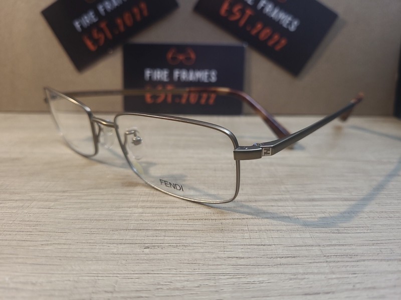 FENDI F688M 705 Titanium Eyeglasses Frames 54-19-145 Rare Won’t Find (Vintage)