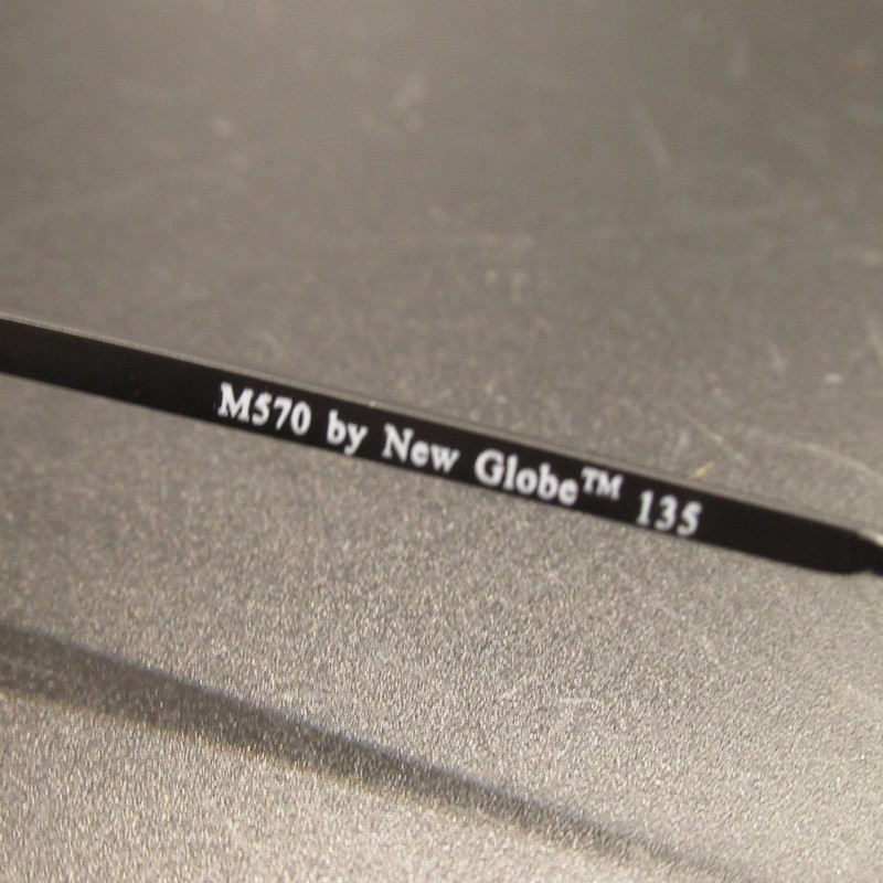 Globe Eyeglass Frames M570 Black Metal Rectangular 47-17-135 Unisex gallery