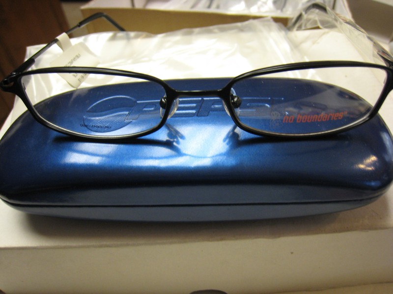 1 pair NO BOUNDARIES EYEGLASS FRAMES Style 510 LOS ANGELES BLK 51-18-140