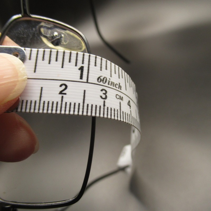 Globe Eyeglass Frames M570 Black Metal Rectangular 47-17-135 Unisex gallery