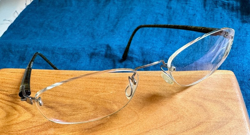 Lindberg rimless Titanium eyeglass frames #2061, made in Denmark 135 Col. K34 gallery