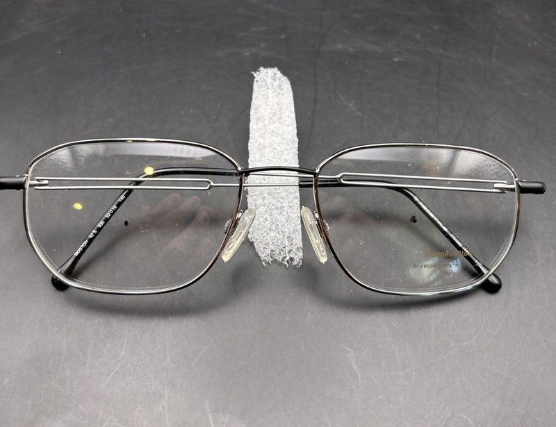 Neostyle Boston 42 S 930 Silver/Black Frame Only 52-19-140