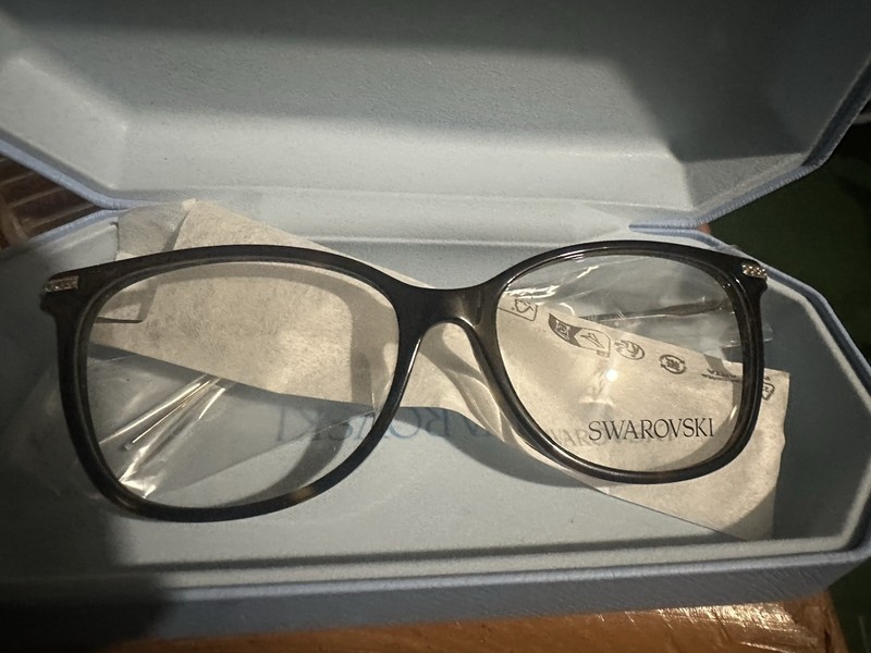 New Swarovski SK2010F 1002