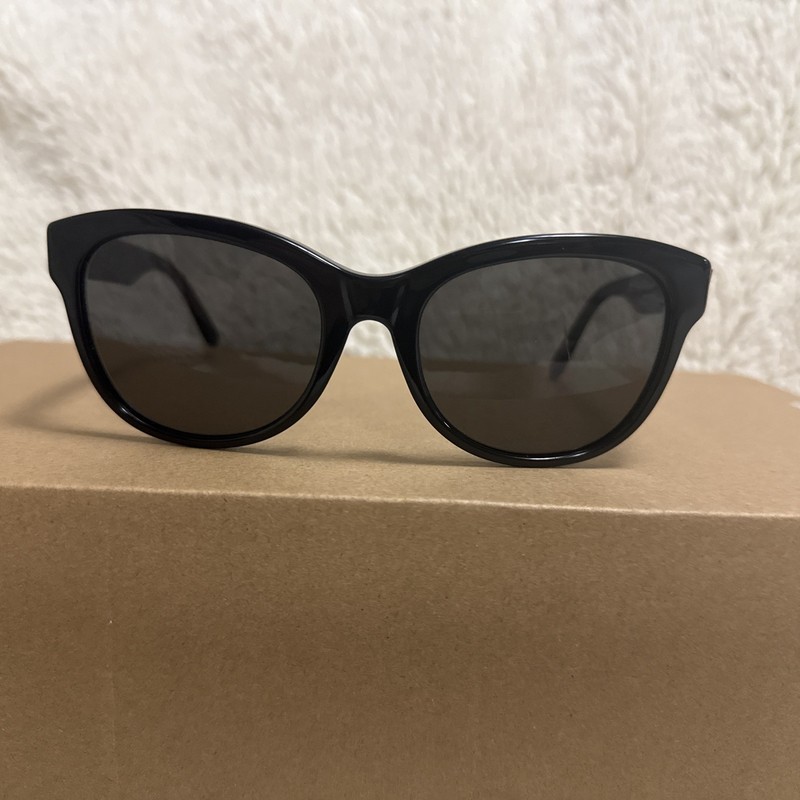Vera Wang Black Cat Eye Eyeglasses FRAMES ONLY – V434 BK Embellished 54-20-135