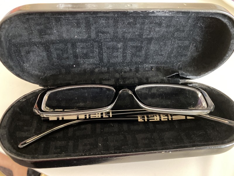 FENDI Black And Clear Frames With Logo On Temples With Case gallery