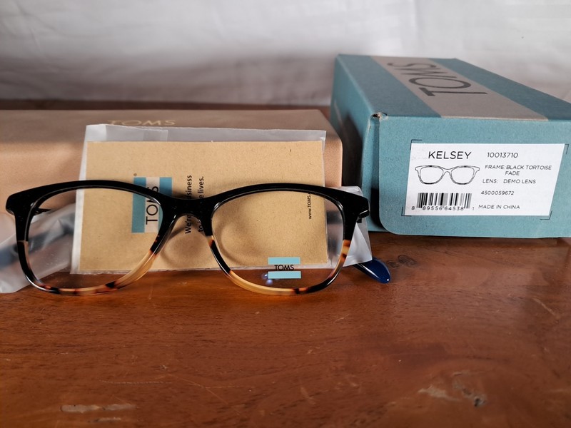 Tom’s Kelsey Black Tortoise Fade Demo Glasses. 50 / 16 / 147. New In Box