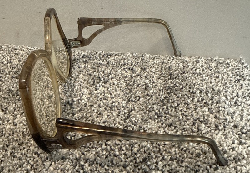 VTG OGI Designer Series Oversize Square Frames Brown Amber 1970’s Style 52/18/ gallery