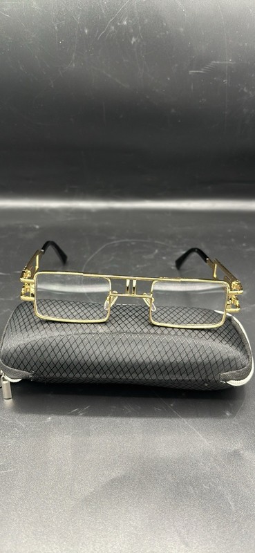 Unisex Adults Gold Metal Rectangular Full Rim Eyeglass Frames, Solid Pattern