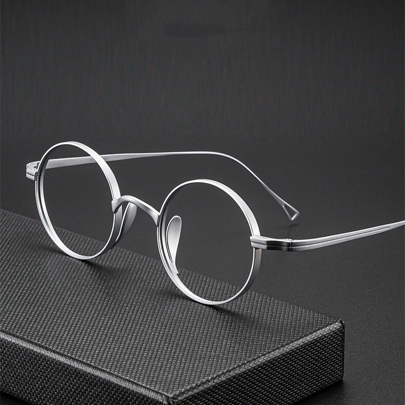 Japanses Reading Glasses Men Women Readers Titanium Retro Round Eyeglass frames gallery