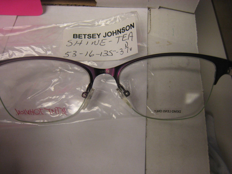 BETSEY JOHNSON WOMANS EYEGLASSES SHINE in TEA 53-16-135 MM 37V W/Generic Case gallery