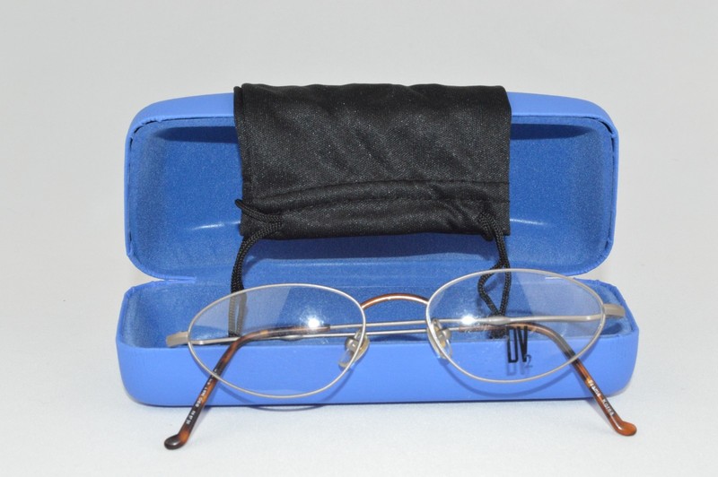 New Vintage De Ja Vu Eyewear Rx Frame w/case 890 Size: 50-18-145 Color: Silver gallery