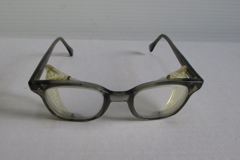 Vintage American Optical A/O Flexi-Fit 6M Z87 Safety glasses w/Plastic Shields gallery